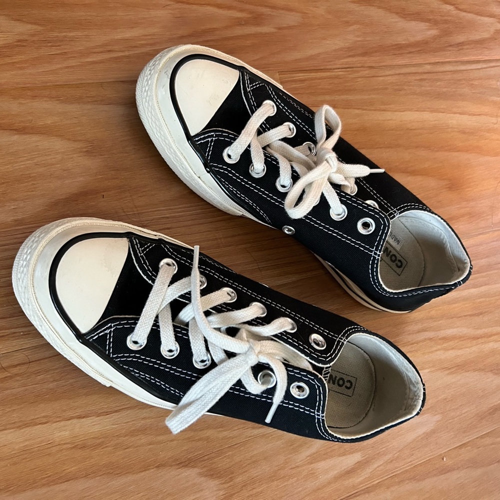 Converse 5/ Womens 7.5